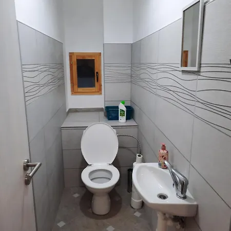 Skromny Apartman V Centru Chebu, 3. Floor Exterior photo